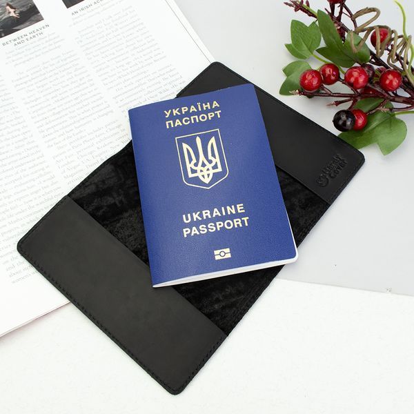 Обкладинка на паспорт шкіряна "Ukraine" чорна 1647489371 фото