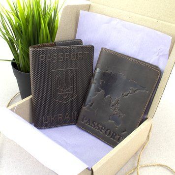 Подарунковий набір №35: обкладинка на паспорт "Герб" + обкладинка на паспорт "Карта" (коричневий) 1016994563 фото